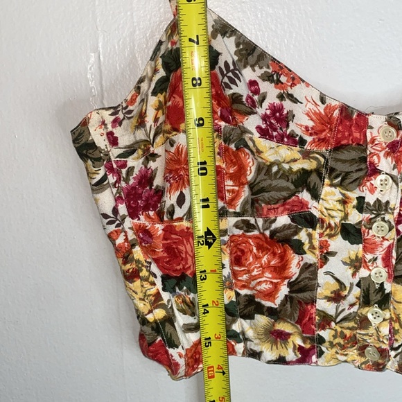 🐚Vintage Blue Cabana floral button up crop top! - Picture 5 of 8